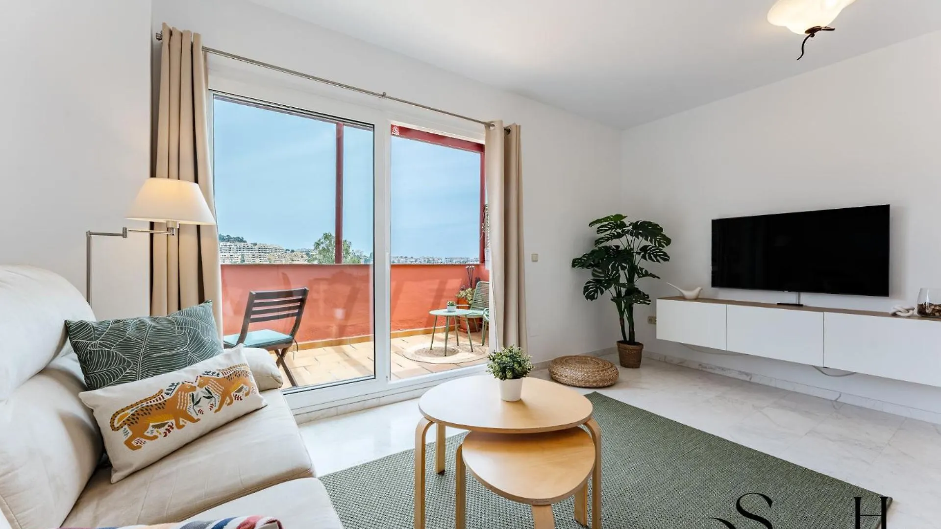 Appartement Amazing Sea And Golf Course View 2Br, Parking Pool à Benalmádena