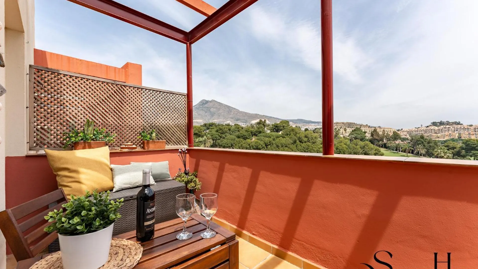 Appartement Amazing Sea And Golf Course View 2Br, Parking Pool à Benalmádena